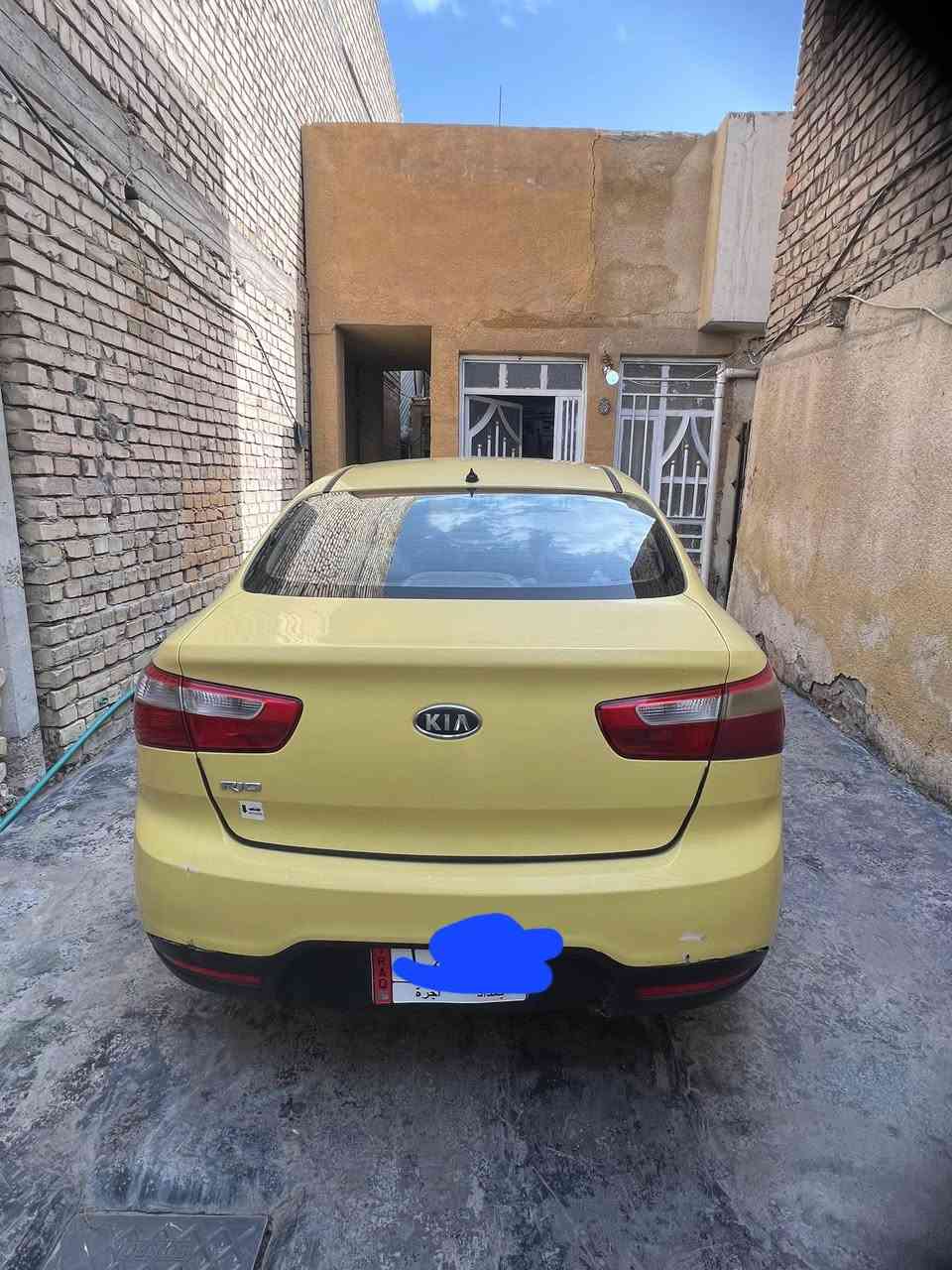 السلام وعليكم كيا ريو ٢٠١٢ خليجي ١٦٠٠ سياره حلوه نضيفه كير مكينه خير من الله تخم تاير جديد صدر ١٠٠/٧٠ مابيه اي حادث بس طخات بسيطه مثل ماشوفون  سياره يرادله ملاحظات بسيطه وتبريد رقم بغداد   ٧٤ ورقه وبيه مجال بسيط حك الجيه مامتواجد عل نت للإستفسار عل الرقم *********** مكان السياره بغداد الشعب
