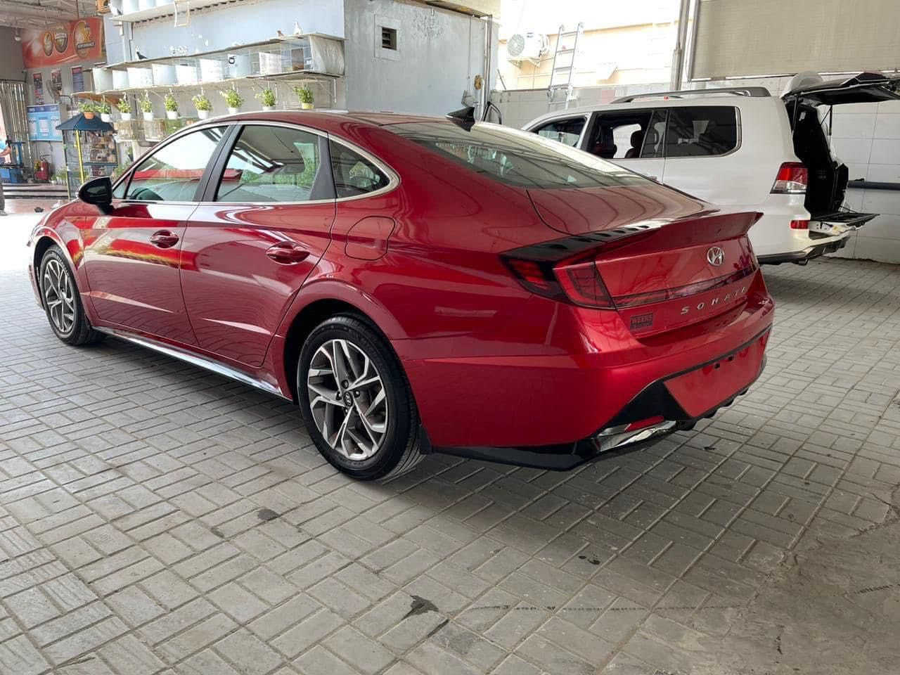 السلام عليكم 
سونانا موديل 2021 
حاليا ماشيه 94 كيلو 
رقم معوقين المثنى 
وارد امريكي حادثه موجوده بالصور
تبديل بنيد فقط 
بدون ايرباك 
سعر 160 وبيه مجال 
التواصل على الرقم فقط 
***********
