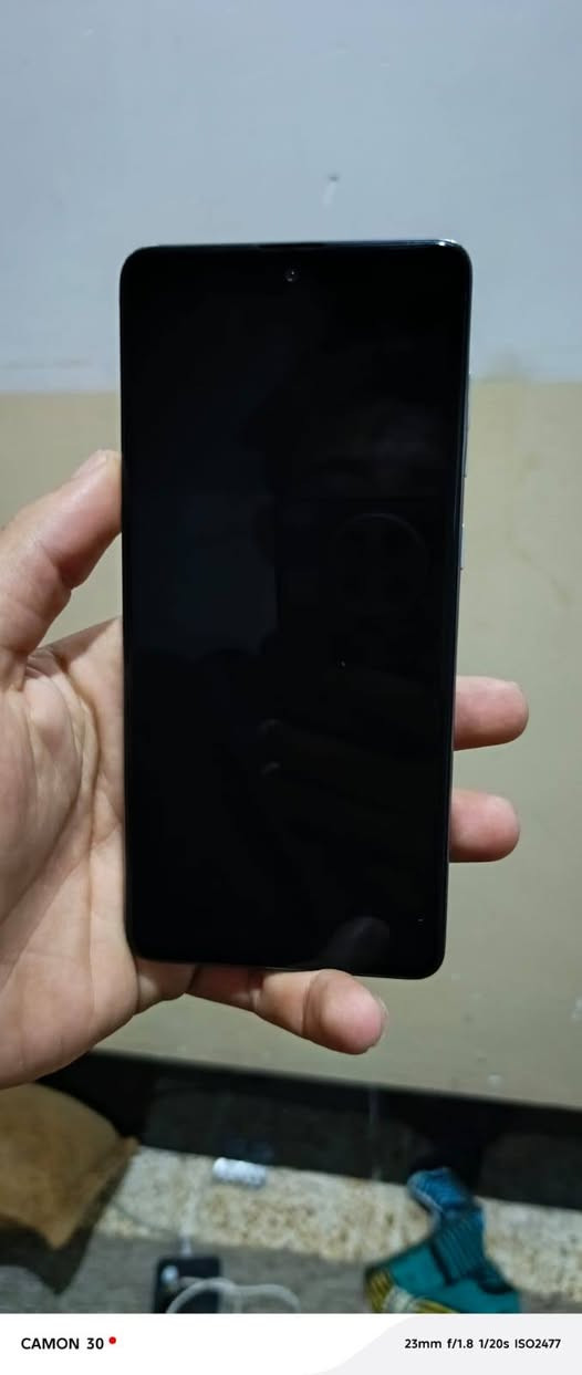 سامسونج a71
ذاكرة 128 
رام 8
مبدل ظهر 
يحتاج كامرات خلفية 
كامرة امام وضحه دمعه 
شاشة اصلية شرط 
بيها شوية طبع واضح ب صور 
ببجي 60 فريم 
دبل شريحة SIM
سعر 90 وبي مجال حك جيه 
مكاني حي سماح


**إذا كنت صاحب هذا الإعلان وتريد حذفه لأي سبب، رجاءا أرسل رسالة إلى الدعم الفني**