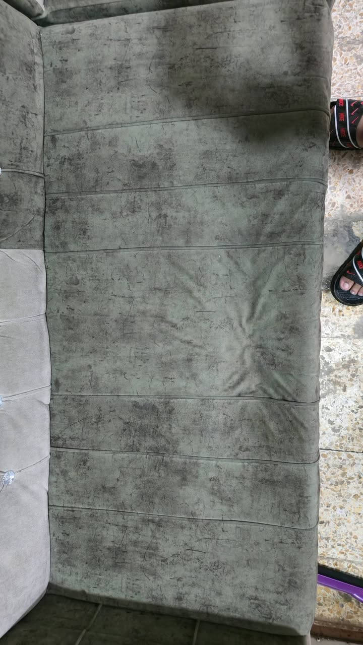 السلام عليكم
طخم للبيع صورو وفيديو مصورو 
بي قطعه وحده مكسور المقعد مالو 
قيمو بما يرضي الله 
للاستفسار 
***********
