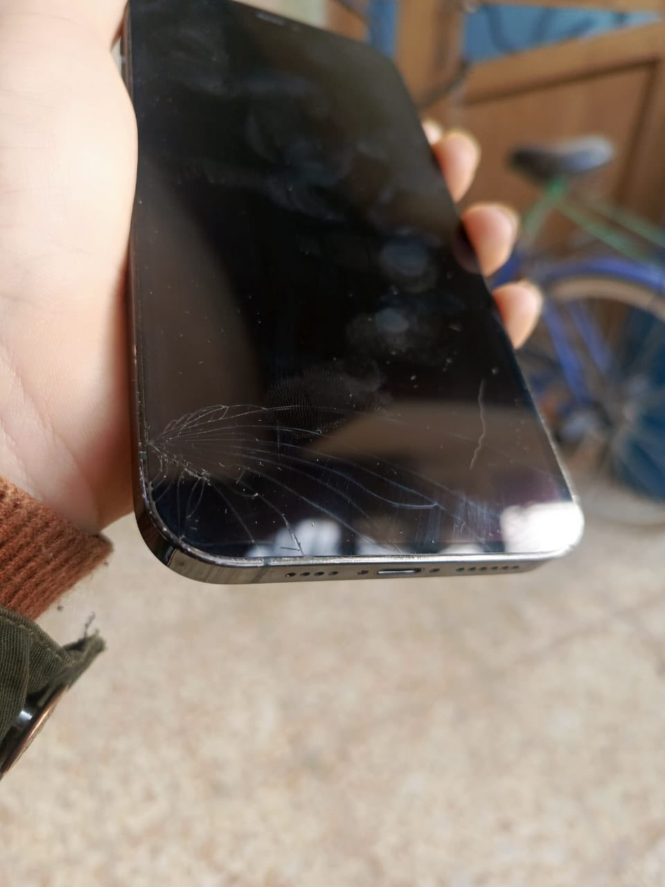 ايفون ١٢برو ماكس بطارية ٧٦ ذاكرة ٢٥٦ شرق اوسط خط واحد بي فطر بل ضهر ول شاشة ولسماعة الجوة يرادلهة تنضيف مكان كربلاء حي العسكري وتساب او تصال ***********
