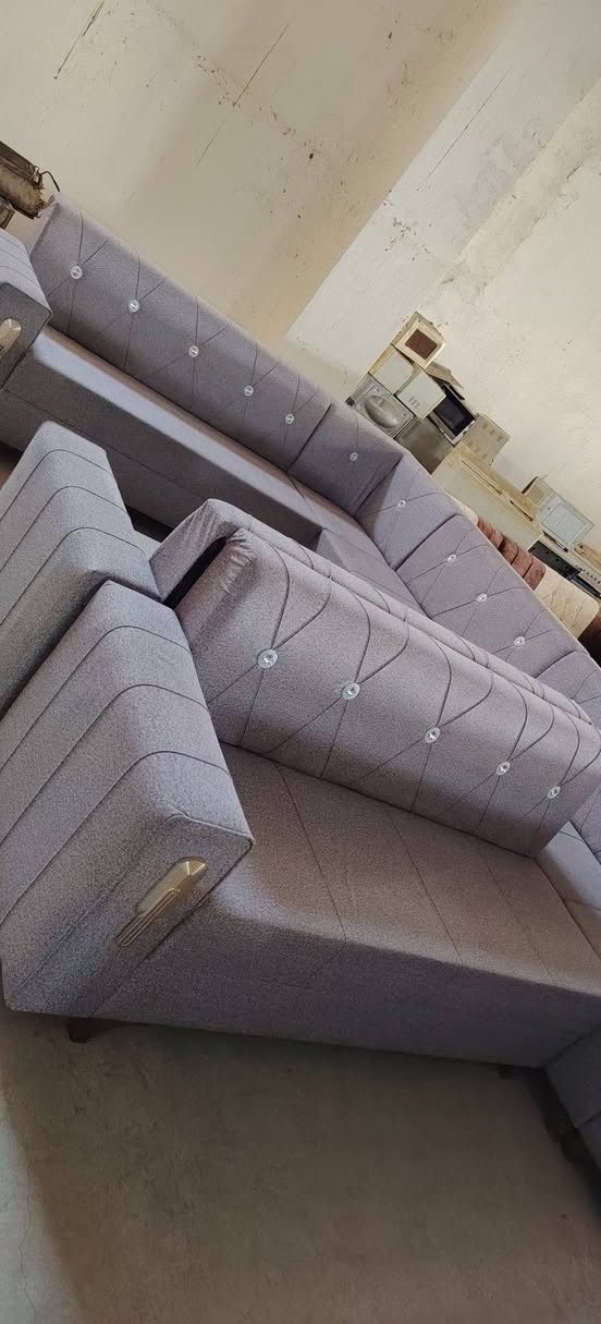 ديوانات جديدة و مستعمل  كلمن وسعره الشراي يتصل  ***********
