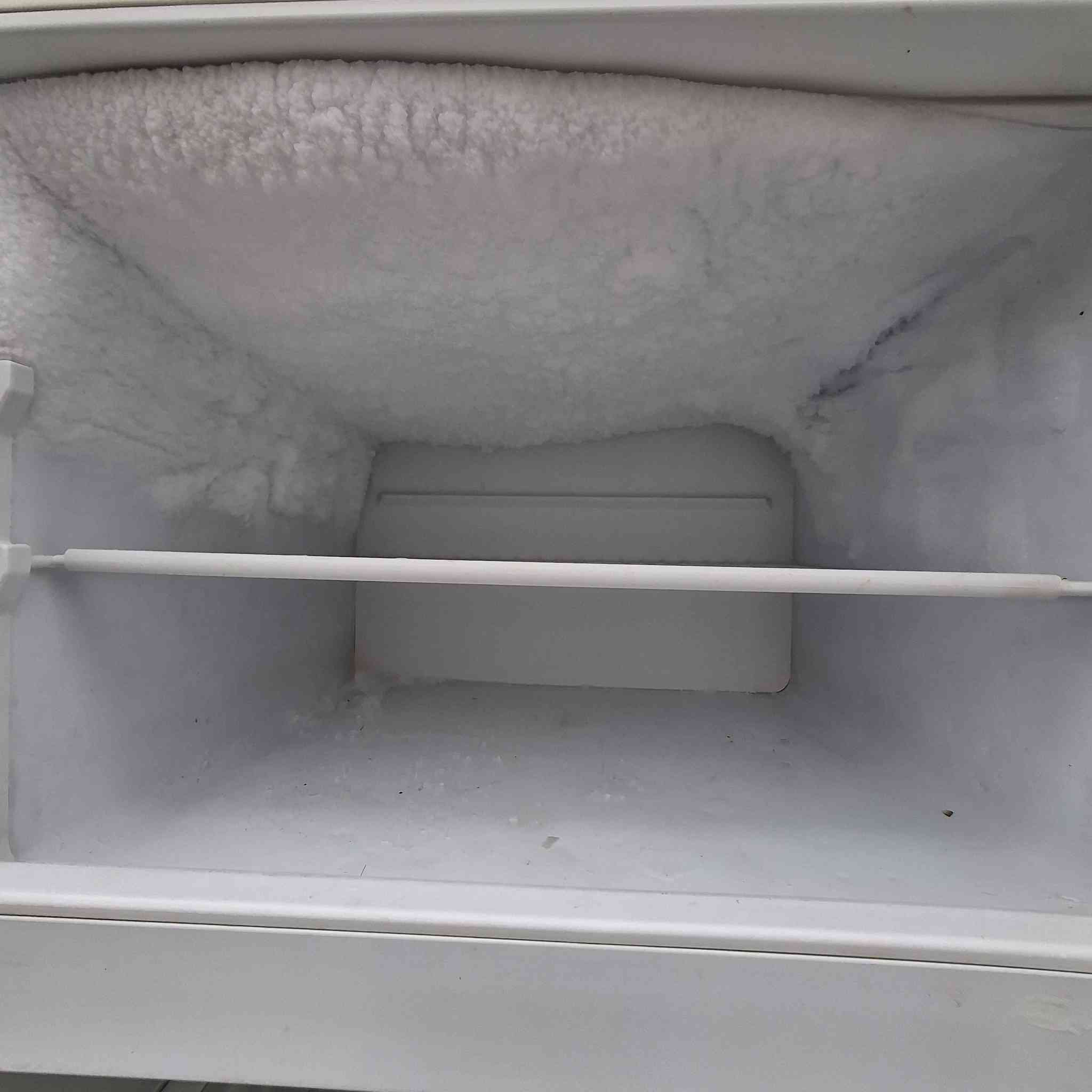 السلام عليكم ثلاجه ٢٠قدم تجميد بسعر مناسب واصل للمنزل داخل أربيل مع ضمان اسبوع رقم تواصل وتساب ***********
