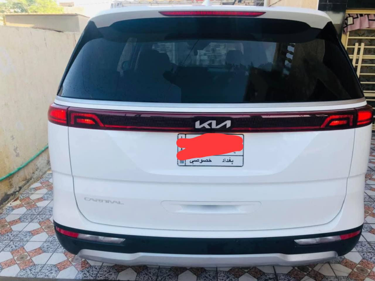 #مكلف_بالنشر
سلام عليكم 
للبيع كيا سيدونا 
وارد امريكي موديل 2023
 فول مواصفات 
مكينه خطين غاز وبانزين من الشركة 
رقم بغداد 
الضربه موضحه بالصوره 
تحويل مباشر ثاني يوم 
السياره ماشيه 21 الف ميل 

الشراي يتصل.    ***********
