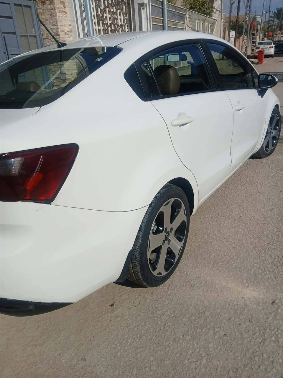 ريو ٢٠١٢ مكينه ١٦٠٠ دبل قطره مبدله طابوكه رقم اربيل دولي سياره جاهزه من كلشي مابيها اي نقص عدا ملاحظات بسيطه موضحه بالفيديوعارضهه ٨٨وبيها شي بسيط ***********مكاني الاسكندريه
