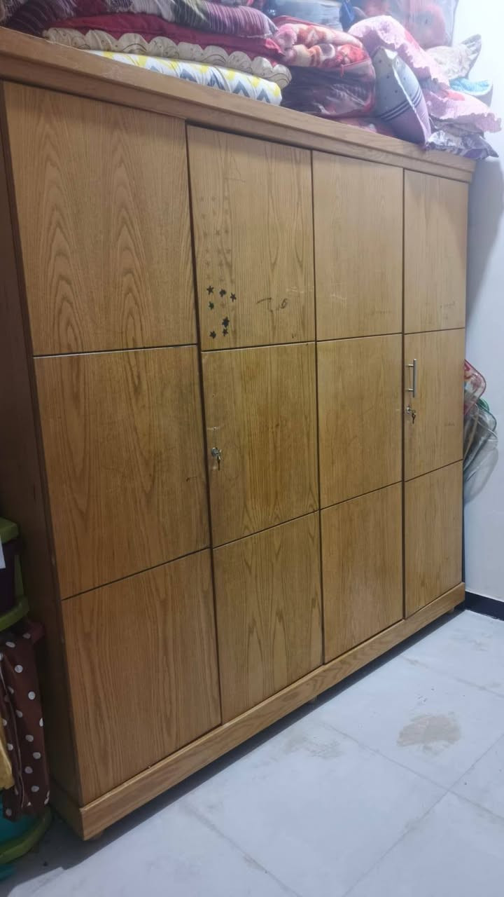 سلام عليكم
كنتور اربع باب سعره 175
ميز طاوله 125ست كراسي
غربي 15الف
سوق شيوخ حي الشموع قرب حسينيه ام بنين رقم هاتف
***********
