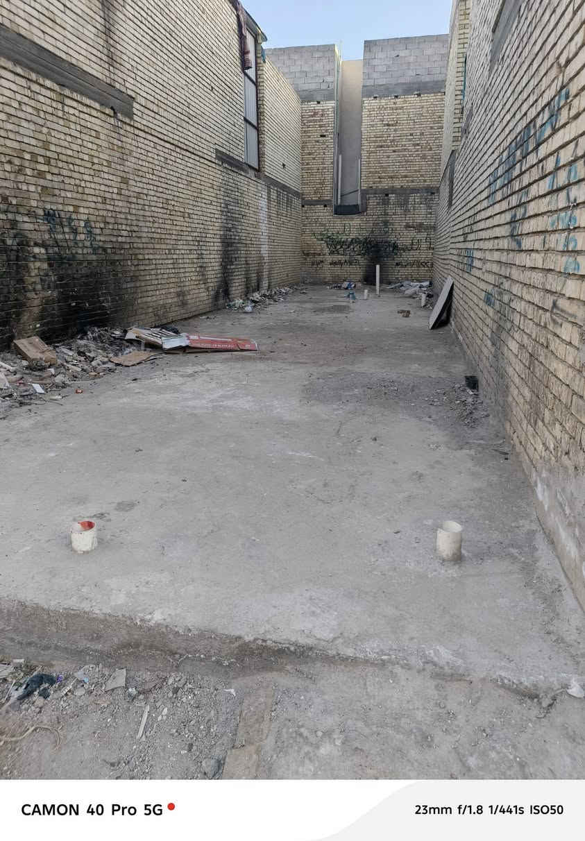 السلام عليكم قطعه ارض 100 متر بيهه رفت
السريدات الجديده بدايه المربع الثالث قرب سكله الفريجي 

واجهه 5 نزال 20 السعر 48 وبيهه مجال لشراي 

للاستفسار عل الرقم ***********
