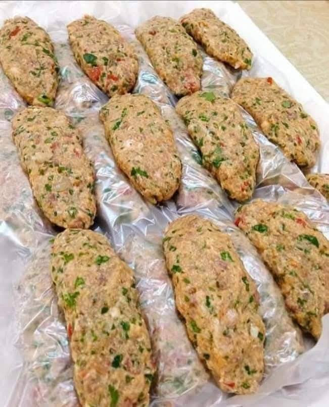 يتوفر لدينا
كبه تمن 20   ب5 الف 
كبه برغل تكلا 20.   ب5 الف 
كبه سلك 18          ب5 الف 
همبركر 10        ب5 الف 
بورك لحم 15.      ب5 الف 
بورك جبن 20       ب5 الف
كليجه كيلو            ب6 الف 
مني لحم. بعجين 10     ب5 الف 
مني بيزا    10           ب5 الف 
كيلو كباب عروك.      ب5 الف 

يتوفر خدمه توصيل 

يتوفر ايضا تجهيز مطاعم والمناسبات 
يشهد الله 
شغل يوم بيومه ولحم عراقي والله 
للتواصل خاص


**إذا كنت صاحب هذا الإعلان وتريد حذفه لأي سبب، رجاءا أرسل رسالة إلى الدعم الفني**