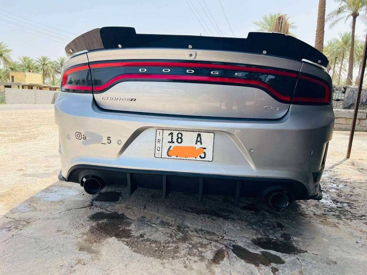 السلام عليكم
جارجر SXT بلاص 2018 اصل 

اعلا فئه بلSXT

* محرك 3.6 v6

    شاشة Uconnect قياس 8.4 بوصة.

* دعم Apple CarPlay وAndroid Auto.

*كندي تو ويل 

* مقاعد حضن كهربائيه

* تدفئة للمقاعد الأمامية

* تشغيل السيارة عن بُعد (Remote Start).

* دخول وتشغيل ذكي بدون مفتاح.

* ماشيه 197الف 

* كاميرا خلفية دواره وحساسات اصطفاف

*تبديل ويل تاير 18 جديد

* السونار  بلمنشور 

* سياره بأسمي تحويل مباشر 

*سياره مسويله ادامه شامله

* السعر 185 وبيها مجال 

* مكان لسياره بغداد * الديوانيه باسمي تحويل مباشر 

***********

* گير محرك كفاله

- مواصفات السيارة
- بصمة تشغيل
- بصمة ابواب
- بصمة جنطة
- تبريد خلفي
- كشنات كهرباء
- كامرة خلفية
-حساسات خلفيه
