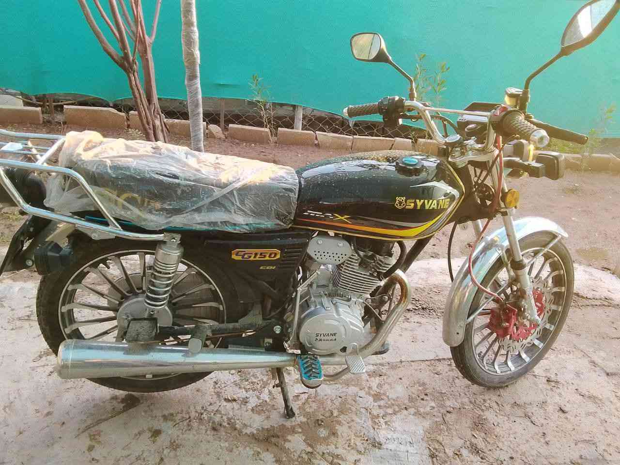 سلام عليكم شباب ماطور جديد صارلي 3 أيام من اشتريتو جديد بعدو ما ماشي متوازي ع فلوسو حيل 
ملفيس موجود حتا بانزين محسن بي اخذتو 900
رقمي ‏‪***********‬‏
