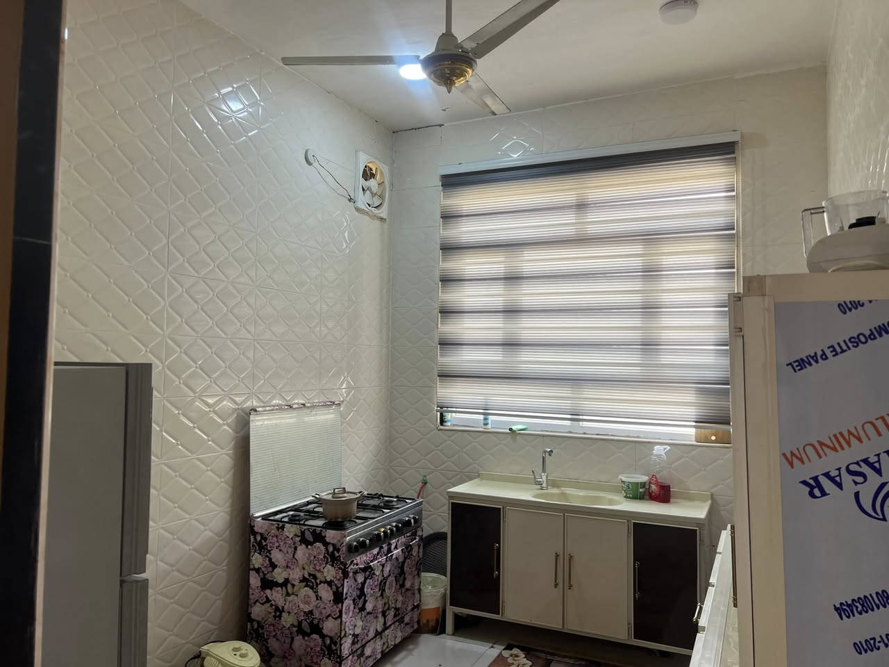 دار 🏠 للبيع 
المساحه 170م 
الموقع بابل المدحتيه حي بابل الزراعي 
يحتوي على غرف عدد 2
يحتوي على صاله 
يحتوي على مطبخ
استقبال 
مجمع صحيات داخليه وخارجيه 
البناء طابوق 🧱 الجمهوري 
السقف صب 
للاستفسار اكثر مراسله الصفحه او الاتصال على الرقم ***********
