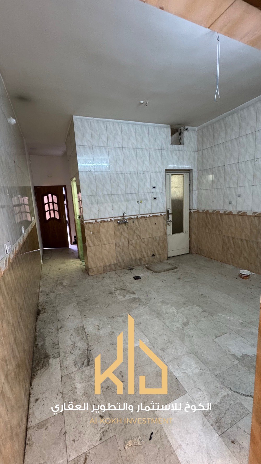 � بيت للإيجار – السيدية 

 • المساحة: 100 م²
 • عدد الطوابق: 3 طوابق 
 • التفاصيل:�
 ◦ 4 غرف نوم (سويتات) 
 ◦ صالة
 ◦ مطبخ
 ◦ خدمات صحية عدد 3
 • 
 • الاستخدام: سكني فقط
 • الموقع: السيدية – خلف شارع المركز
 • سعر الإيجار: مليون دينار عراقي

📞 للاستفسار: ***********
🏢 الكوخ للتطوير العقاري