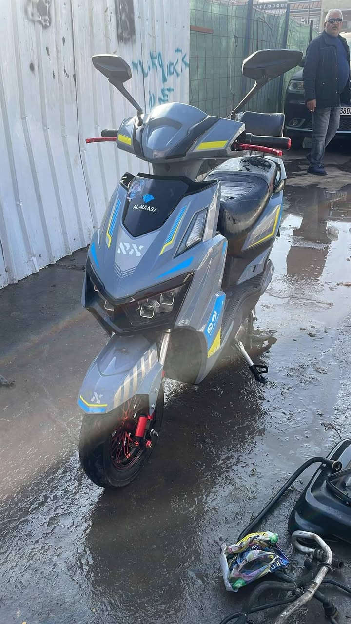 سكنس جبلي شحن للبيع
4سرعات لحد99

6بطاريات

 بيها بك

ABSنظام بريكات

لايت لد

مكان شحن للهاتف

دراجة حلو نضيف بس الكفر الورة مخلوع واستخدام شخصي شغل بيت.. رايدها 600الف متلكون هيج سعر وها هم بيها مجال حك الجية مكاني تقاطع درويش يم رسلي ال عسكر متواجد من10لل٧ الرقم***********
