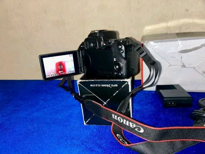 Canon 200 d للبيع
0690049970


**إذا كنت صاحب هذا الإعلان وتريد حذفه لأي سبب، رجاءا أرسل رسالة إلى الدعم الفني**