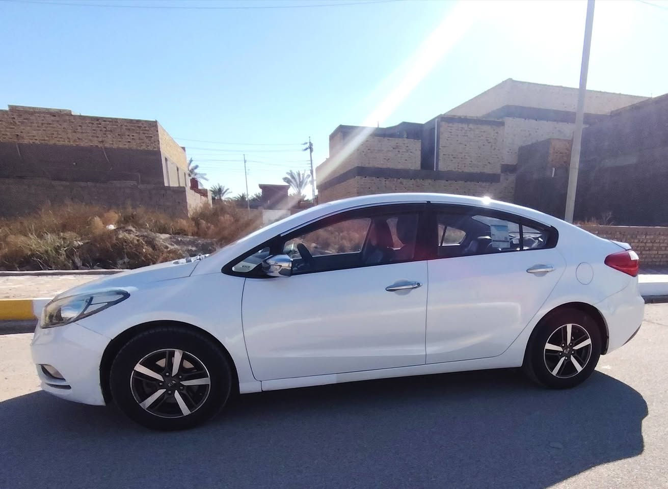 السلام عليكم
كيا سيراتو 2016
رقم ذي قار بسمي
ماشيه 1600 دوش
ماشيه 190 الف
سعر 115 بيها مجال 
***********
