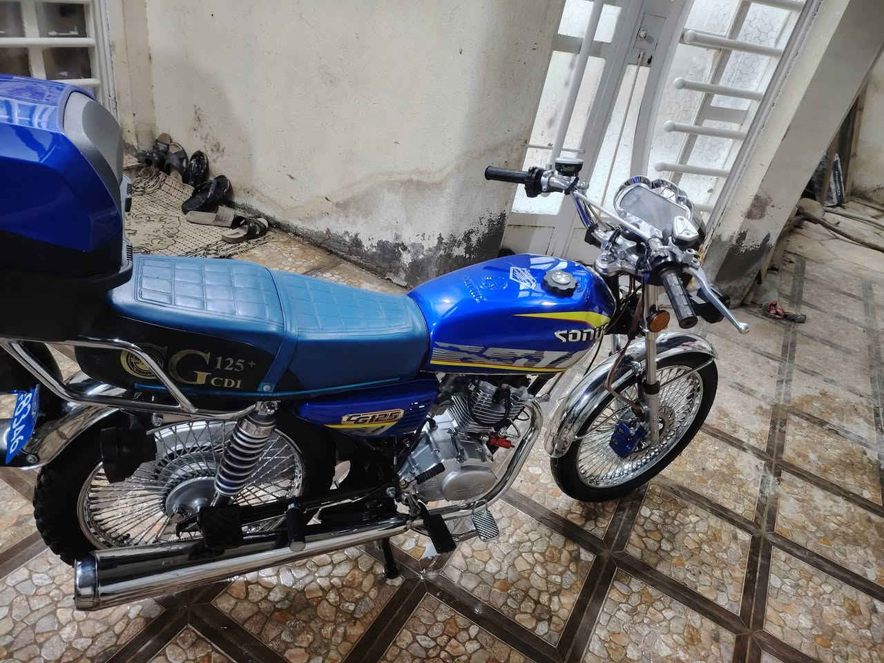 السلام عليكم تايكر سونك الشاصي 17 جديد وكاله والباقي كله 25 مو تعمير شد الوكاله يعني الوكيل مطلعهه هيج أوراق اصولي السعر خاص او عله هذه الرقم  ***********
