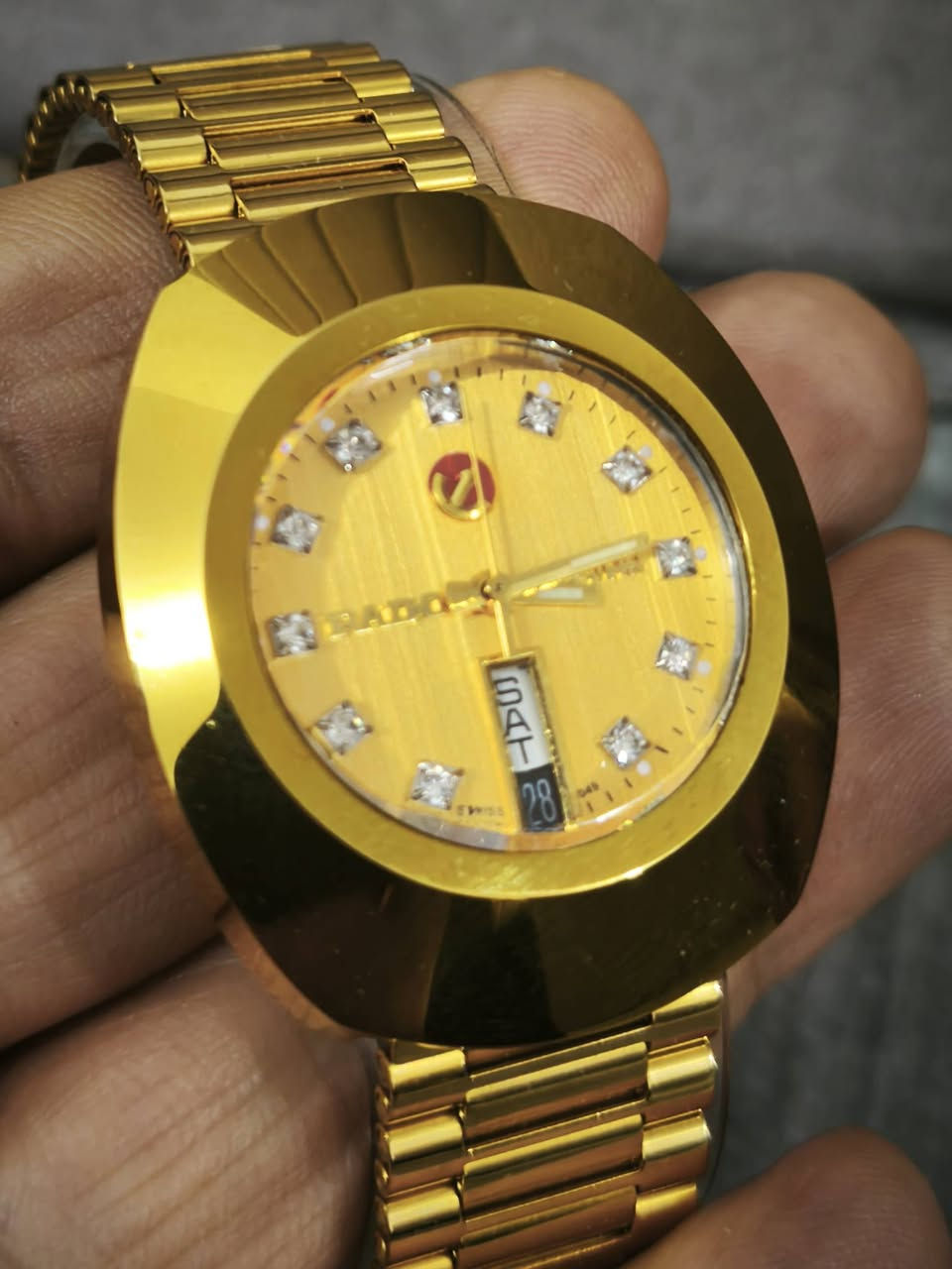 السلام عليكم..
رادو دايستر اوتماتيك سويسري نظافه تامه كالجديد مع العلبه
القطر ٣٦--٤٢
السعر ٣٢٠ دولار


**إذا كنت صاحب هذا الإعلان وتريد حذفه لأي سبب، رجاءا أرسل رسالة إلى الدعم الفني**