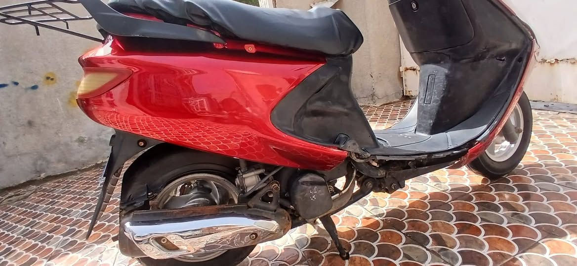 السلام عليكم دراجه فراشه للبيع كهربائيات كلها شغاله سلف هندر محرك شلعه ومعدل ونعومه دراجه نضيفه السعر 350وبيه مجال بسيط العنوان بابل الحمزة الغربي للاستفسار ***********
