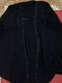 ملابس • زعفرانية