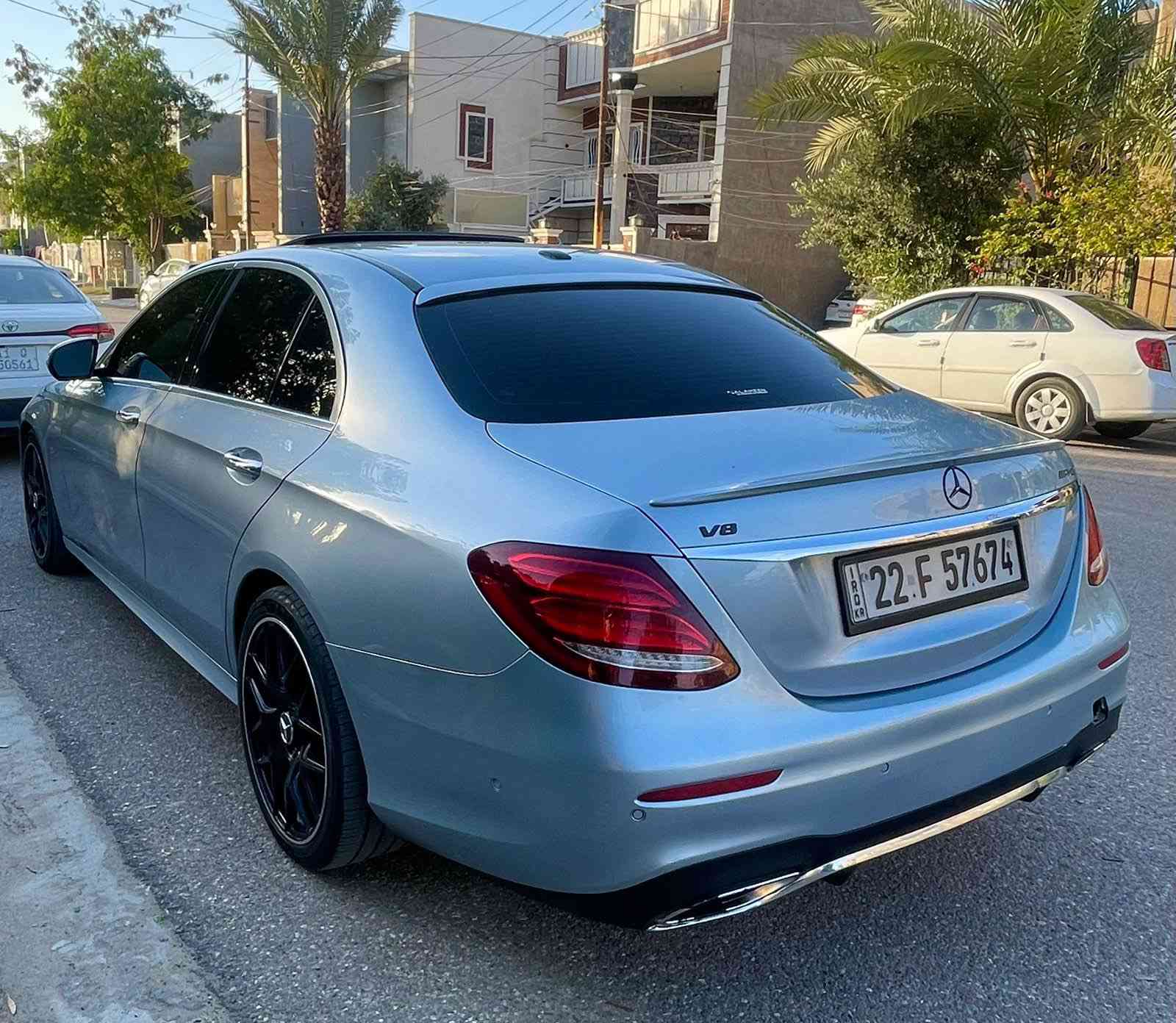 سلام عليكم للبيع فقط مارسدس E300 وارد امريكي موديل 2018 حادث بنيد وبابين صفحه الصدر ماشيه 67 الف عليهه سيررفس كامل ايرباك دركه وبرده السياره مضلله بالسنويه رقم اربيل فول موصفات محرك 2000 تيربو مكاني بغداد الدوره سعرهه 22500 بيهه مجال بسيط ***********
