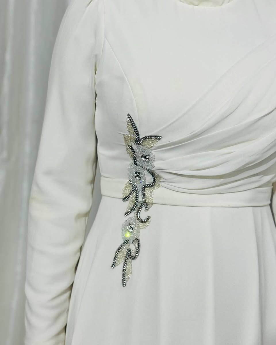 سلام عليكم بنات فستان عقد كوالتي عالي قماش ثقيل طبقتين يموت ماخذته من الآنسة زهرة ، ملبوس ساعتين على گد الحفلة قياس 46 سعره 80 الف


**إذا كنت صاحب هذا الإعلان وتريد حذفه لأي سبب، رجاءا أرسل رسالة إلى الدعم الفني**