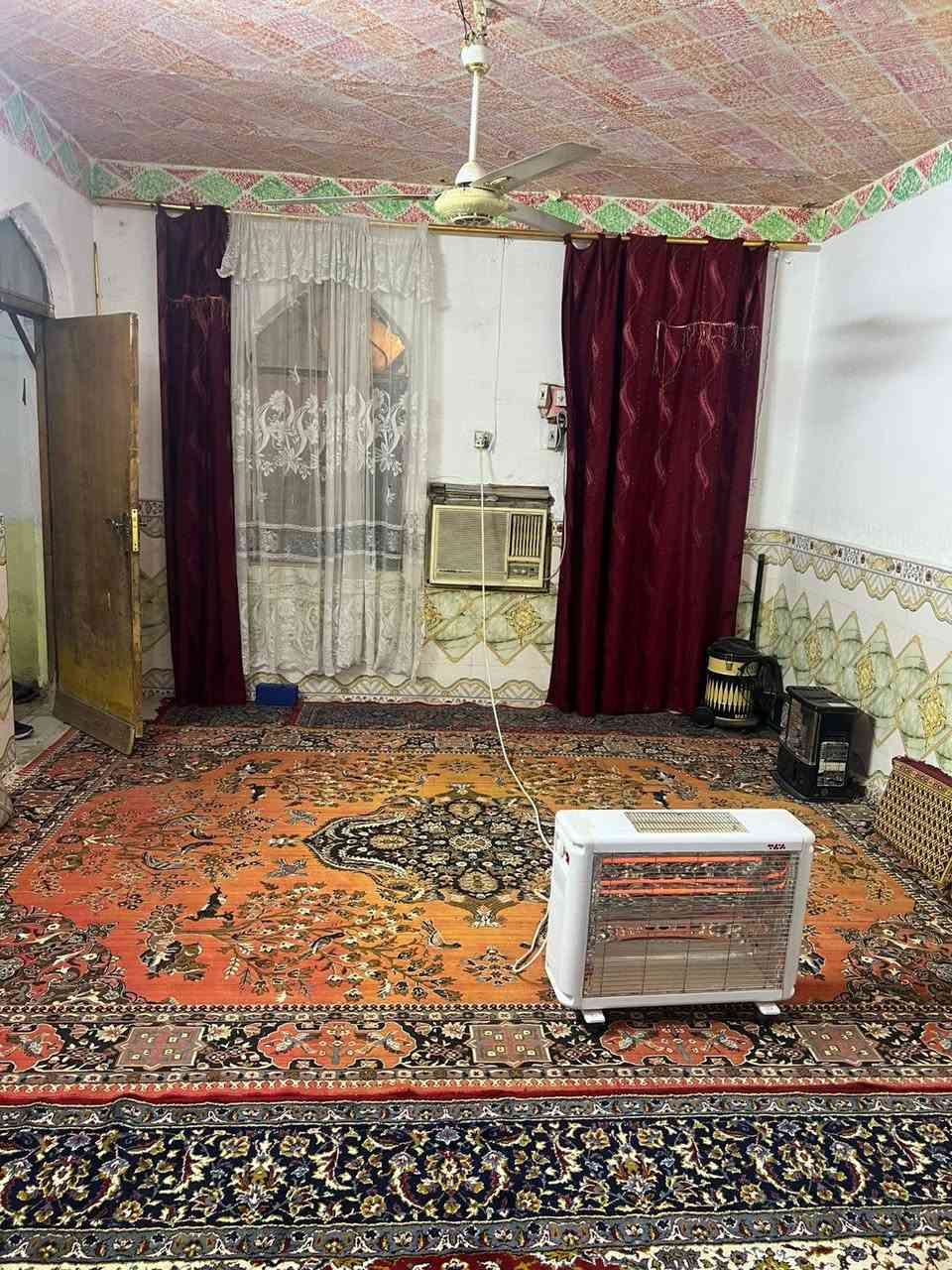 دار البيع المساحة ١٣٠ مكانة حي الشهداء عمارة  الشراي  الاستفسار كثر تصل ***********
