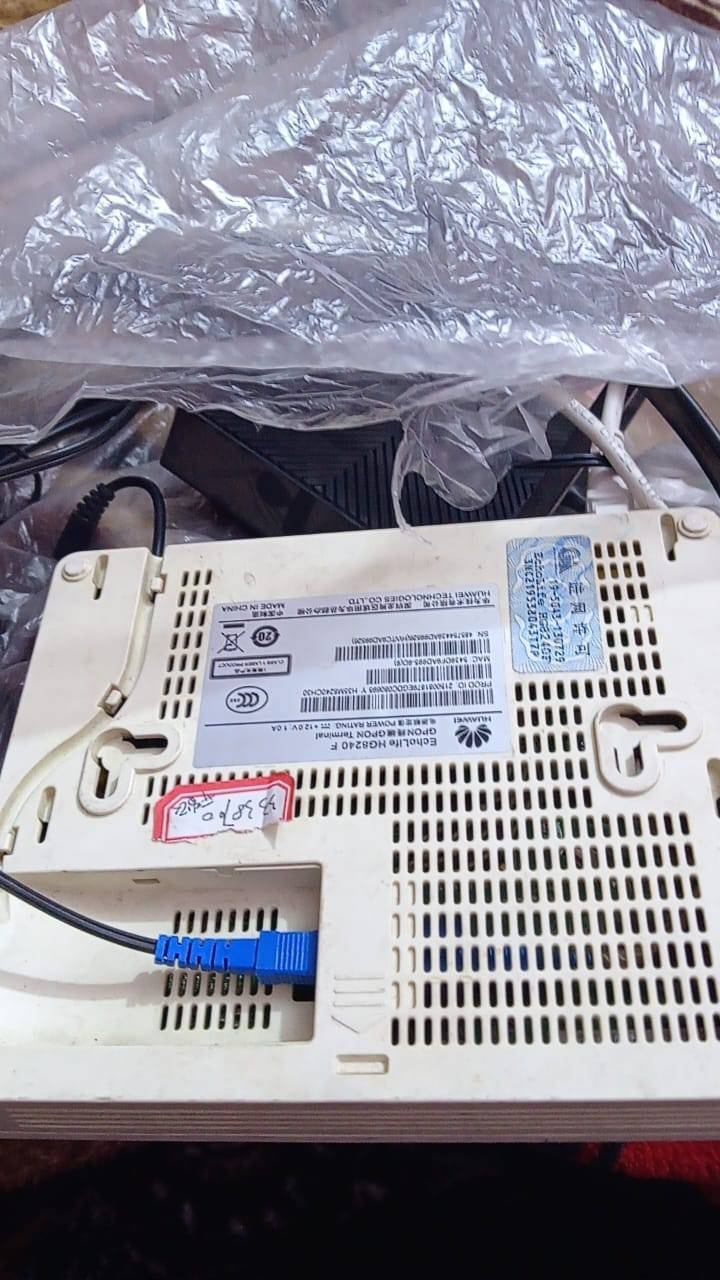 متاح راوتر وغراضه كاملات بدون صحن فعلت بيهن شهر واحد علئ كيبل الضوئي وبعد ماستخدمتهن الشراي يتصل ***********
