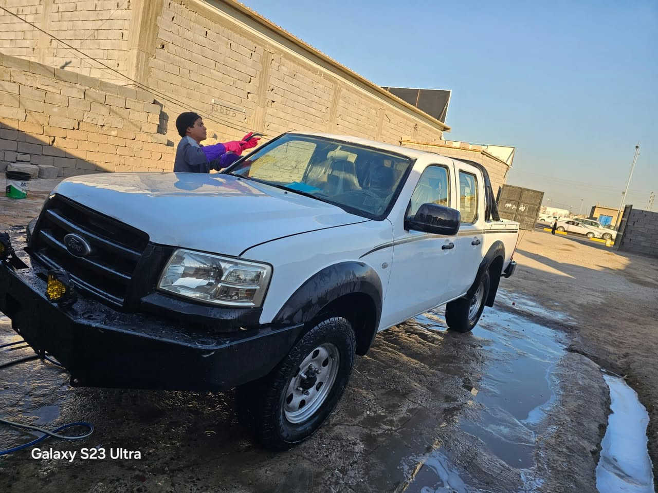 إسلام وعليكم فورد رينجر 2008 مال مزاد الدوله بيها كتاب رسمي وبدون تاريخ الك حق ترقم او نسويلك وكاله عامه. مكينه وكير فيفيتي اوتو جدد طخم تاير كهربائيات حداده كله جديد السعر 53وبيها مجال او مراوس  مكاني بصرة البترو الاستفسار اكثر ***********
