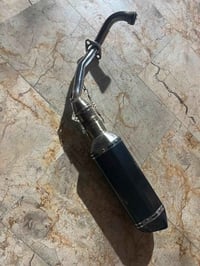 عندي صالنصه توبو كاربون فايبر مستعمله يوم واحد نضيف 07844988999