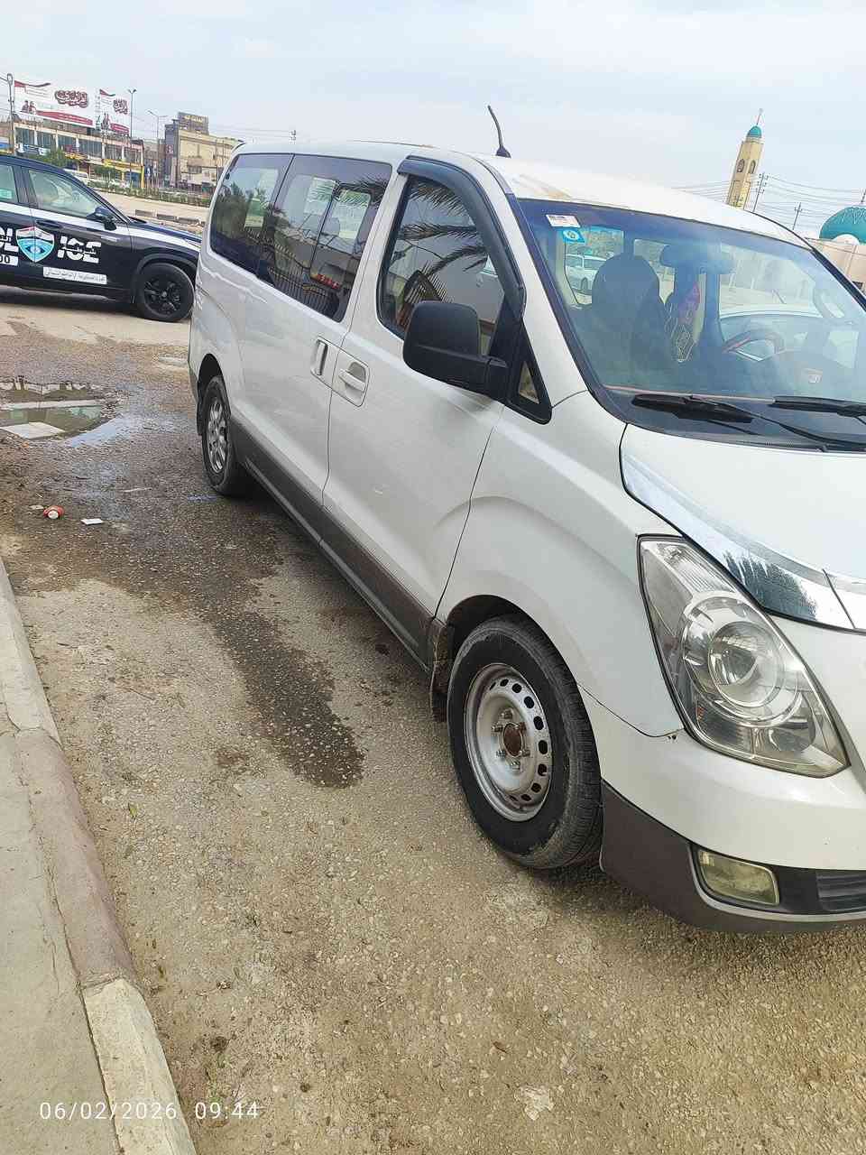 السلام عليكم ستاركس مديل 2010 مفتوح ومحوره مسكر مكينه  12 قبق اسود تحويره جديده صار شهرين بيها جهاز ABS مال بريك حداديه كامله جديه وره وكدام كلها جديده تايرات جدد تبريد كامل سياره جاهزه دوشمه سفريات رقمها بابل مصفره هيئه وغرامات مداور ثاني يوم  
السعر 160 وبيها مجال 

***********
