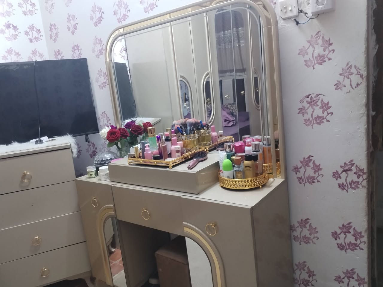 غرفه نوم للبيع او ستبدال بغرفه ثانيه


**إذا كنت صاحب هذا الإعلان وتريد حذفه لأي سبب، رجاءا أرسل رسالة إلى الدعم الفني**