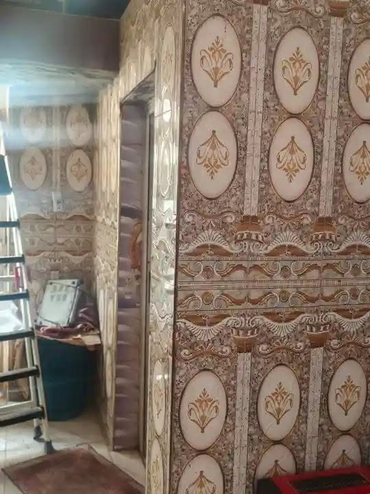 بيت زراعي للبيع  منطقة الصدرين بيت مرتب مساحته ٣٠٠متر بناء كامل غرفتين وصاله ومطبخ واستقبال ومطبخ وحمام داخلية وخارجية /اتصال على الرقم/ ***********/ ***********
