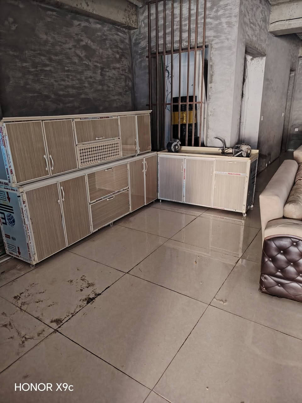 أغراض للبيع أسعار مناسبه العنوان بختياري قرب مندي حضرموت


**إذا كنت صاحب هذا الإعلان وتريد حذفه لأي سبب، رجاءا أرسل رسالة إلى الدعم الفني**