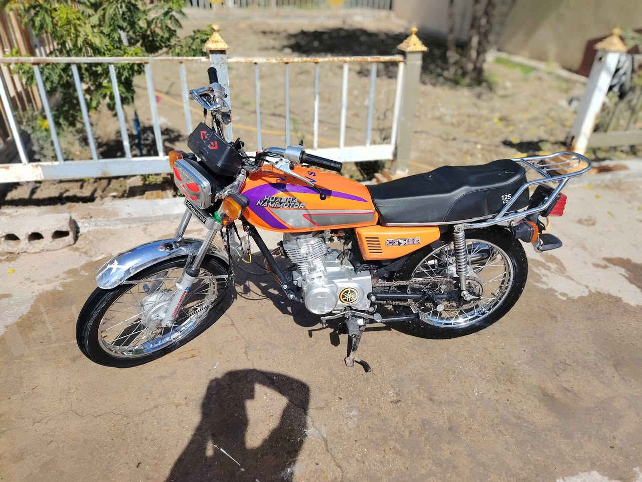 سلام عليكم دراجه نامه موتور موديل 21 دراجه نظيفه ما عايزه برغي وكيله العارضي أوراق السعر 700 وبيه مجال مكان الدراجه النجف حي العسكري كبل شارع السبيس رقم ***********
