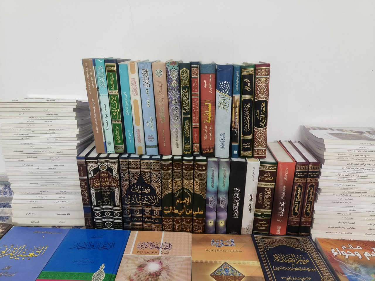 مكتبة شخصية للبيع كتب متنوعة دينية وأدبية وجديدة، السعر مناسب لمن يريد أن يقتني مكتبة.


**إذا كنت صاحب هذا الإعلان وتريد حذفه لأي سبب، رجاءا أرسل رسالة إلى الدعم الفني**