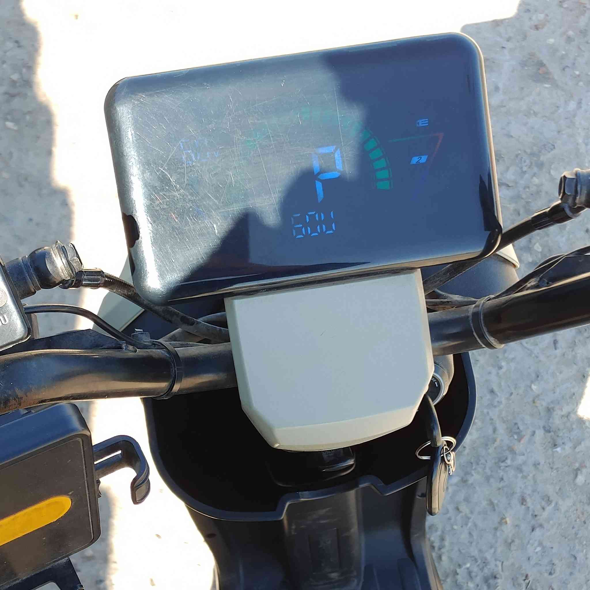 السلام عليكم دراجه للبيع موديل 2026 ار 9 دراجه نظيفه العنوان بصره سعرها اتصل على هذا ***********
