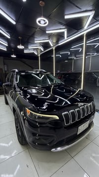 جيب. شيروكي 6 سلندر  2019  حادثه بنيد فقط وصبغ جاملغات توحيد لون والبا...