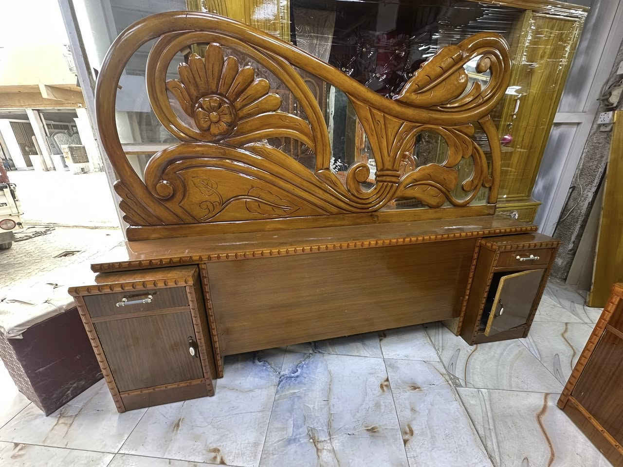 غرفه مستخدمة سعر ٦٥٠غرفه6ملحق واتساب ***********
