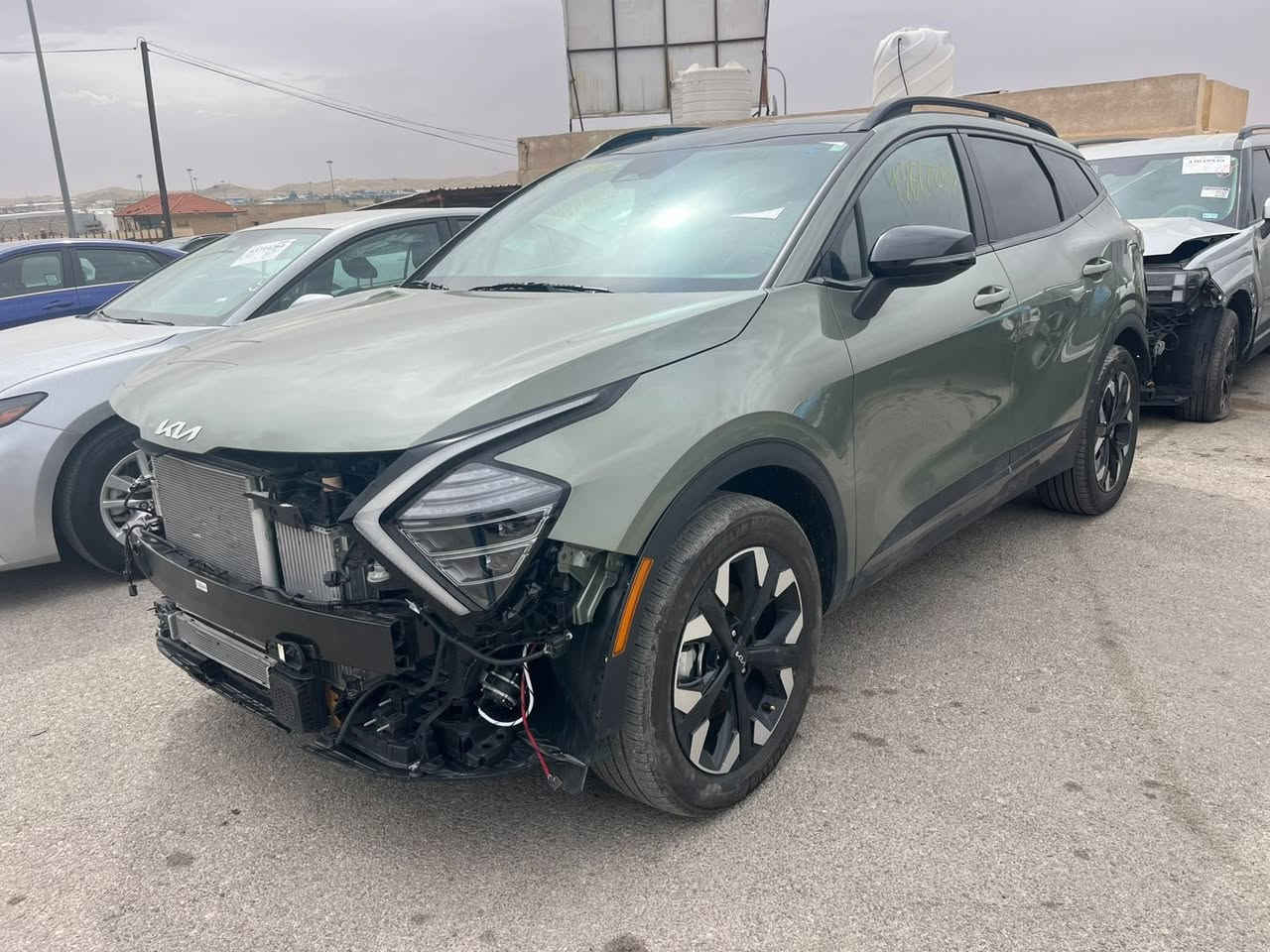 كيا سبورتاج الهجينة القابلة للشحن (بلگن) موديل 2024، فئة X-LINE
بدون حادث بدون مصرف تصليح 

رصعة بسيطة بقبق الجنطة فقط

كل غراضهة وياهة

موجودة بعمان بالأمكان ادخالها بكتاب شهداء 

ابيع بعمان خارج الحاوية 183 وبيهة مجال

***********
