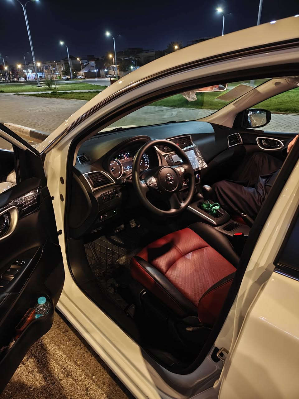 السلام عليكم نيسان سنتره 2025 زيرو ماشيه 4 الف وضع

الشركه كارتون السعر 130 فول  مواصفات 

فتحه تبريد خلفي كامره شاشه تحكم استيرن مواصفات معروفه.     
***********
