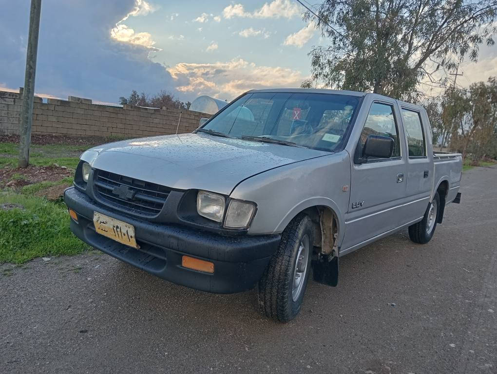 شوفليت 2003 ئارمي بلاستيك سليماني 3 پارجه ي بيشي بوياغ ته بريد و باوه ر  هه مو شتي به شه رت جوار تايه ي لوك كامل كاره باي به شه رت 48 وه ره قه  *********** رانيه رانية, السليمانية
