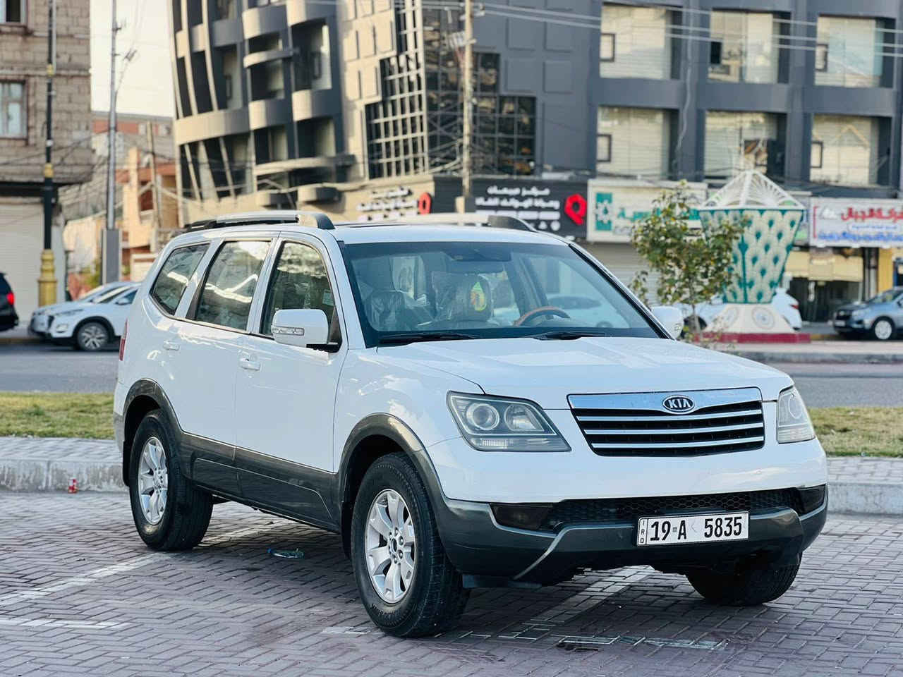 السلام عليكم للبيع كيا موهافي موديل2011 بيها حادث باب خلفي فقط صبغ باقي السياره كفاله عامه فول موصفات شاشه تحكم ستيرن سبعه راكب كشنات جلد تدفئه تبريد فتحه سقف رادار أمامي خلفيه ثلاث قطع تبريد سياره جديده وجاهزه كير محرك حداديه تخم تاير تبريد تدفئه رقم كربلاء إنكليزي سنويه لل2029 السعر132قابل للتفاوض 
رقم صاحب السياره***********
مكان السياره كربلاء المقدسه 
مكلف بلنشر
