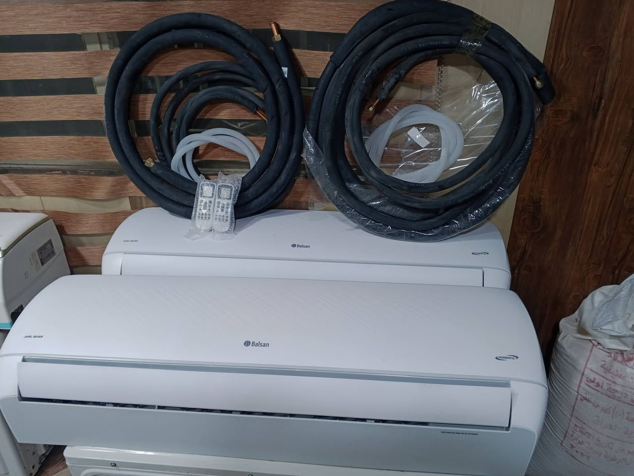 سبالت جداري ثنين طن نوع البلسان شركة توسوت على وضع الشركه مكفولات كفاله عامه من اي تصليح تبريد ثلج حار بارد ماطور بلادي غاز مقفول كاملات مع كل ملحقاته سعر الواحد 450 المكان غزاليه نهاية شارع المركز انتصال او واتساب ***********
