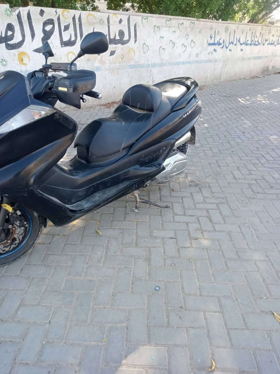 السلام عليكم دراجه ماجسته ملي كراند خير من الله مكينه حلوه لا تبخير ولا تتقيص ولا نضوح كهربائيات كلها شغاله صالصنه رياضي صوت يخبل اوراق كامله منفيس بسمي وارد امريكي تخبل بمعنى الكلمه بيه راجز كاعد يضرب بوش شغاله مابيه اي شي 450 وبيه مجال ***********
