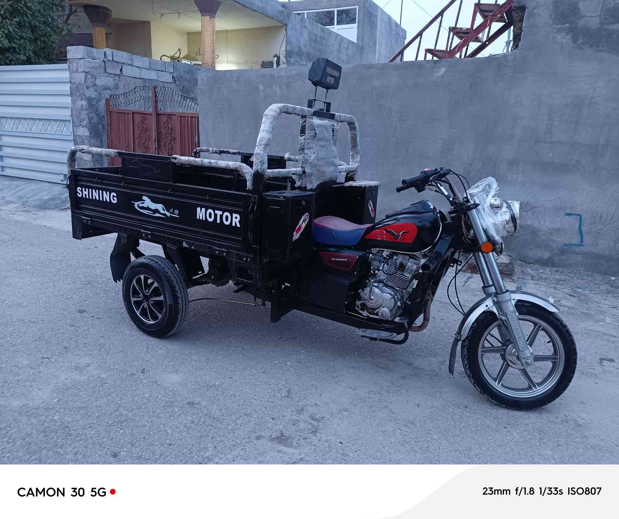 للبيع ستوته جمره فحل عالي شاخوان موديل 23ستوته ابلاديه منفيس وبليته ركبه شرط سعرمليون 575بي مجال بسيط مكان ستوته ديالى جلولاء اذا شراي خابر ***********
