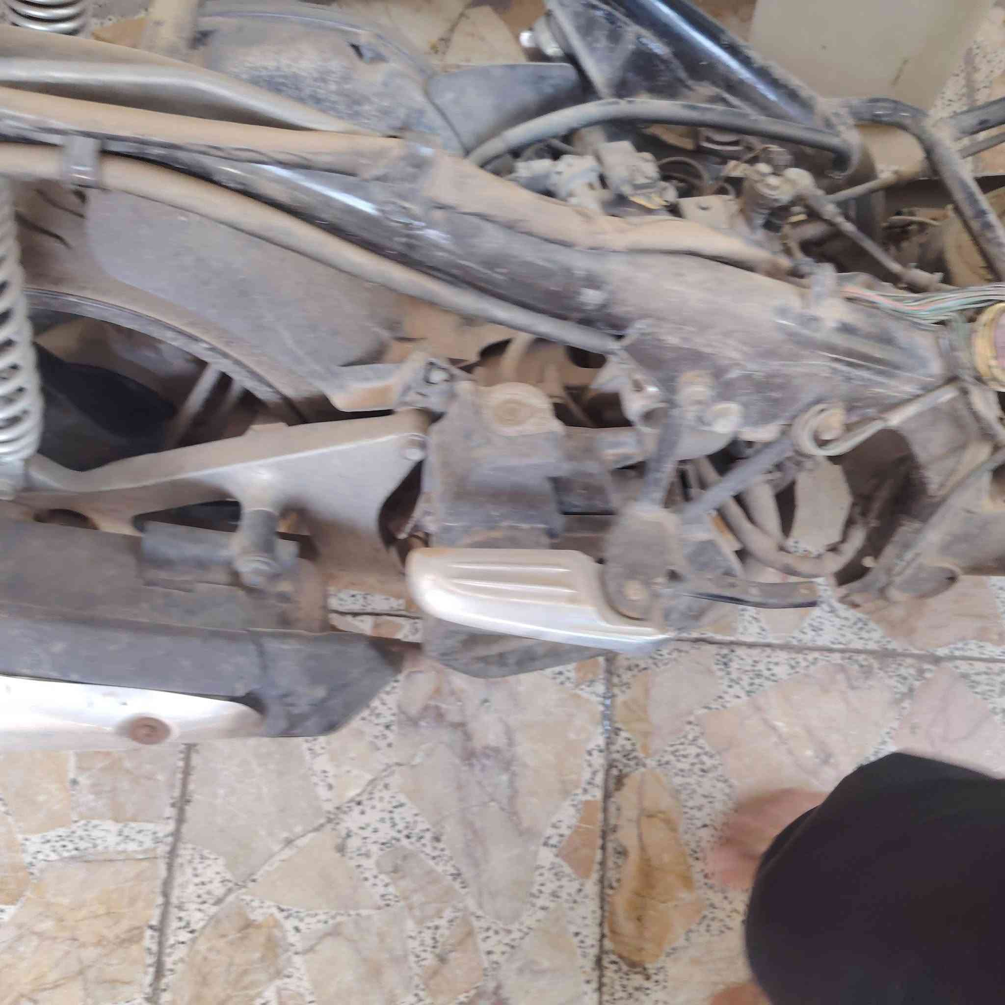 السلام عليكم دراجة pcx ماتشتغل ابيعهة كوم حديد للعلم كفراتها موجودة ومكينتها اخير شي فتحناها وكامت تخربط فتركناها للبيع سعرها 300الف وهذا رقمي


**إذا كنت صاحب هذا الإعلان وتريد حذفه لأي سبب، رجاءا أرسل رسالة إلى الدعم الفني**