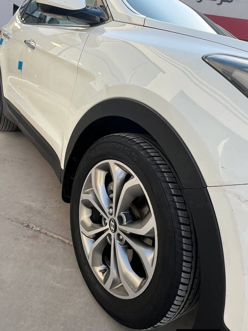 بسم الله الرحمن الرحيم
⛔️هونداي سنتافي2013⛔️

⛔️خليجي  

⛔️الحالة الفنية "كفاله فقط كم شخط بسيطات

⛔️استهلاك نضام ايكو

🔥المميزات 🔥

⛔️فتحة سقف بانوراما

⛔️7 مقاعد

⛔️مثبت سرعة

⛔️اضاءة ليد امامي مع عدسات ذكية + ليد خلفي 

⛔️دخول ذكي عن طريق البصمة +اناره ترحيب 

⛔️كاميرا خلفية + حساسات خلفية

⛔️حجم المحرك  6 سلندر  

⛔️  3قطع تبريد السياره

⛔️تكييف خلفي منفصل 

⛔️تحكم مرايا بالكامل 

⛔️تدفئة وتبريد مقاعد 

⛔️فول الفول مواصفات

⛔️كشنات كهربائيّ جلد

⛔️ رقم  انكليزي الجديد 

⛔️مدخل cd & aux & usb

السياره جديده وجاهزة من كلشي كير محرك  تخم تاير جديد وتبريد وتدفئه 

السعر (185)

مكان السياره النجف للتواصل ***********
