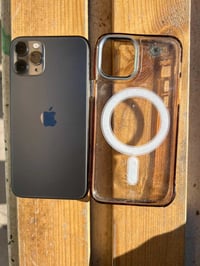 آيفون ١١ برو • ٢٥٦ • بطارية ٧٢