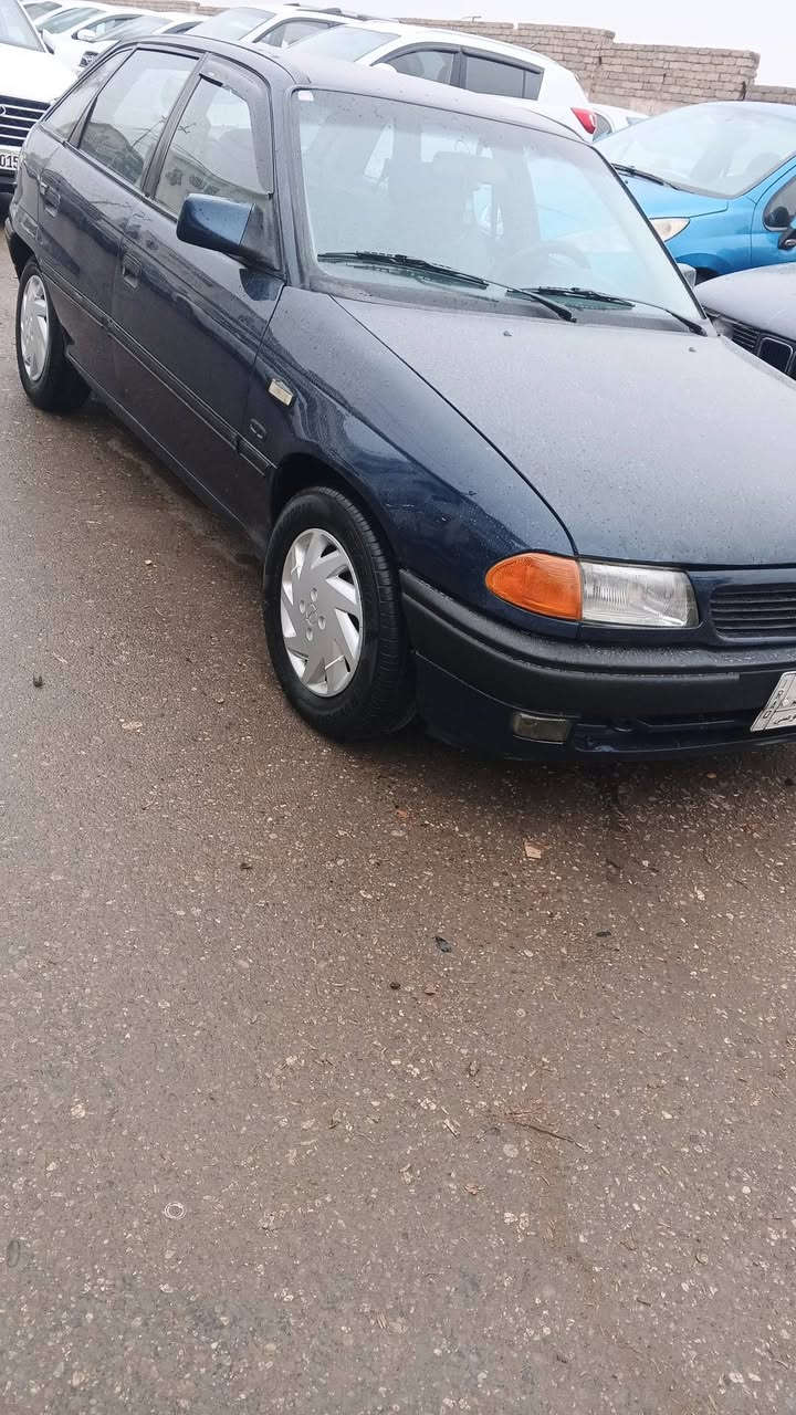 استرة فوول توماتيك. موديل 1995 محرك كير شرط مشروع وطني تحويله ب الموصل شرط التحويل تبريد ثلج  كابون بانزين بيها  بيهه صبغ مكانات للاسفسار ‏‪***********‬‏
