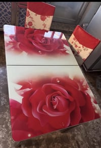 ميز طعام مع كرسين فقط قابل للتكبير والتصغير سعره ١٢٥ الف  المكان العام...